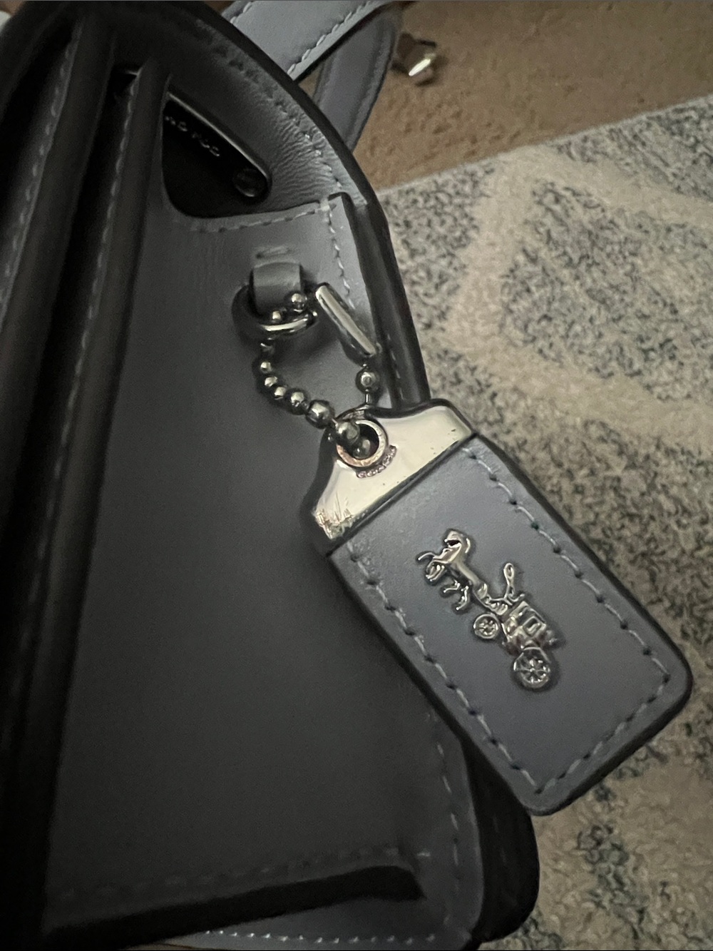 Bandit Coach Turnlock Leather Crossbody Bag in Grayish blue. Or light blue. - Picture 6 of 9